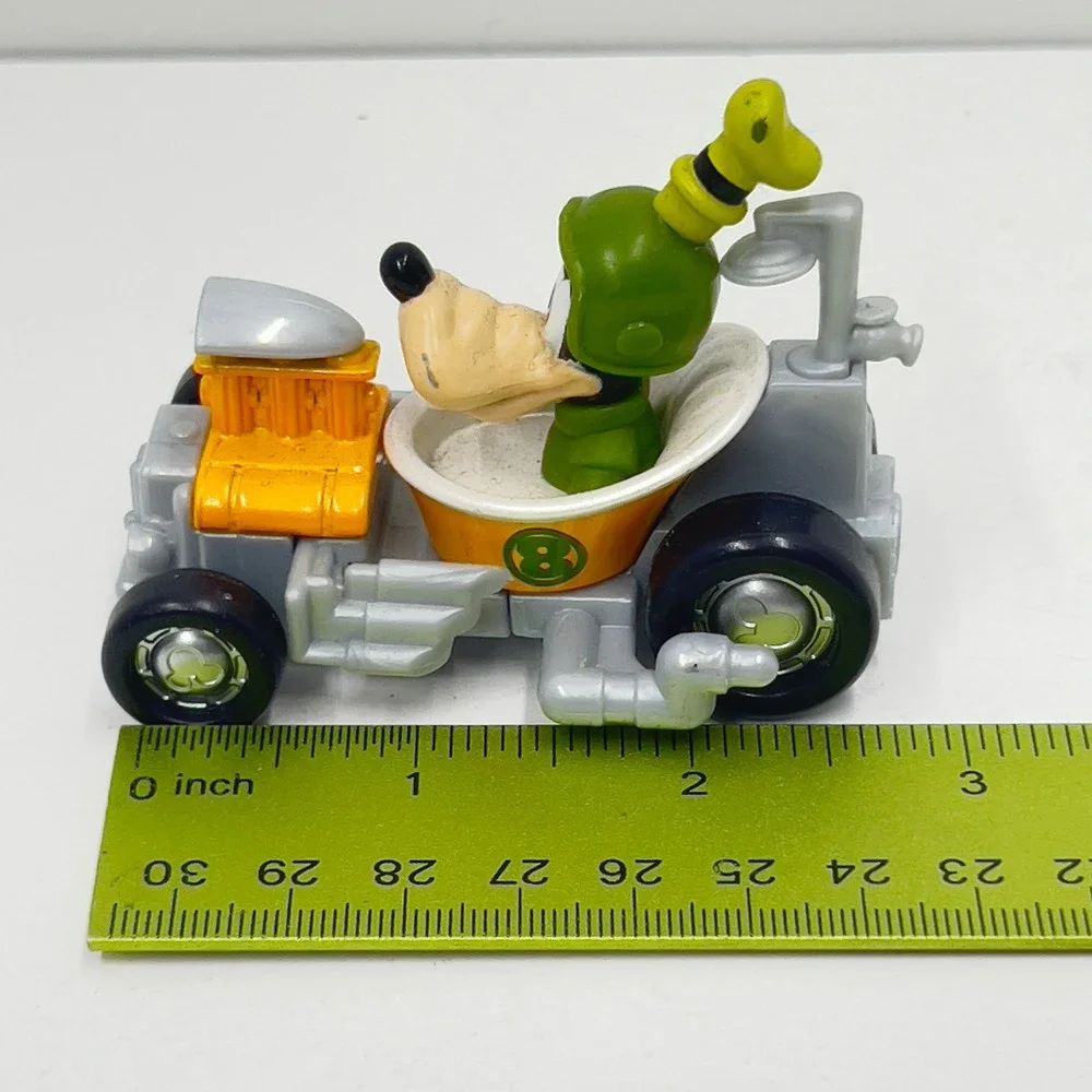 Disney Mattel Goofy Turbo Tubster Mickey Roadster Racers Diecast Car 2016 DTT53